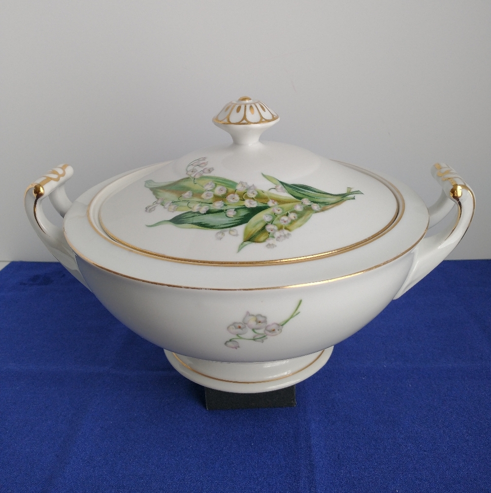 VINTAGE Craftsman China Serving Bowl with Lid